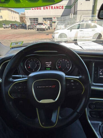 2015 Dodge Challenger SXT