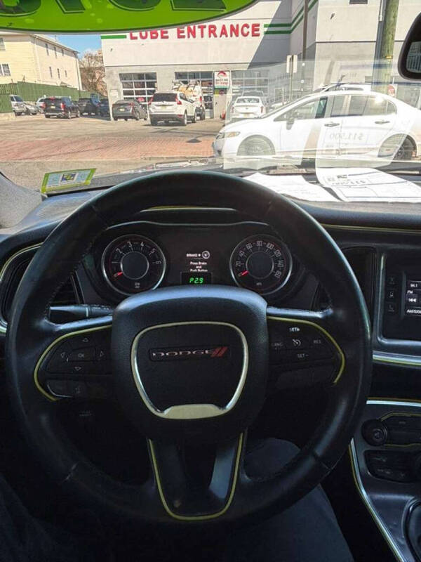 2015 Dodge Challenger SXT