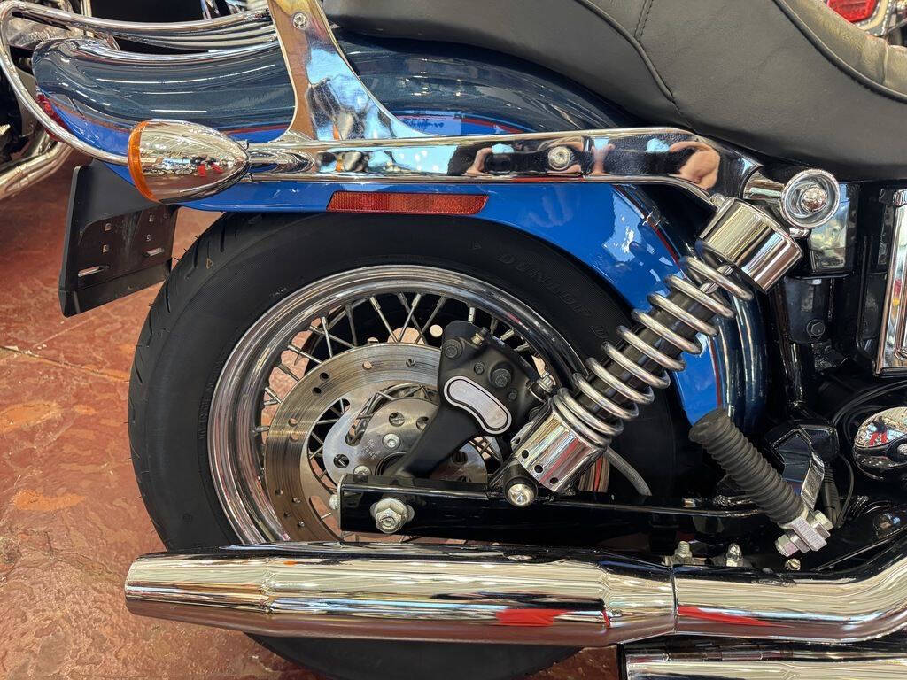 2004 Harley-Davidson FXDWG - Dyna Wide Glide& 6