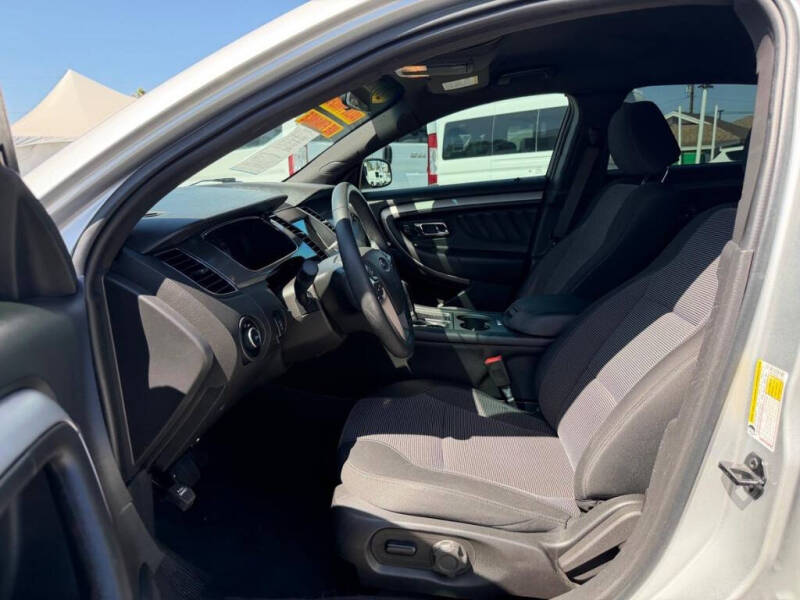 2019 Ford Taurus SEL