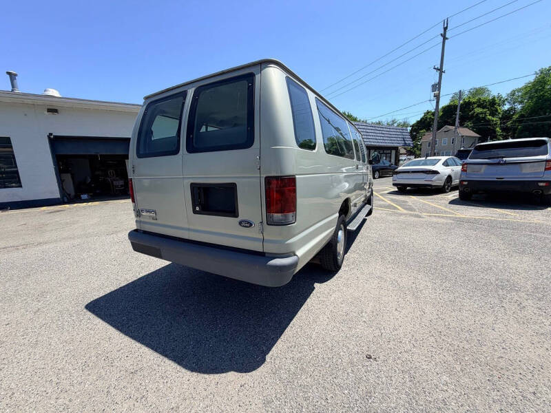 2006 Ford E-Series E-350 SD XL
