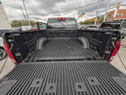 2017 RAM 1500 SLT