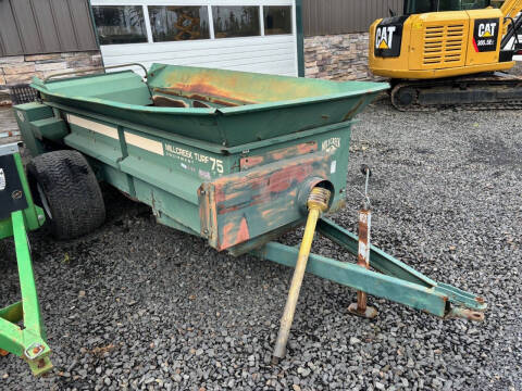2005 Mill Creek TD75 dry manure spreader