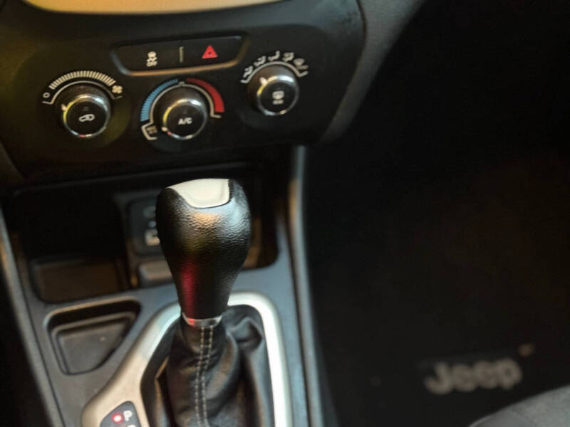 2014 Jeep Cherokee Sport