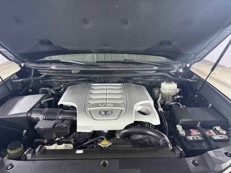 2016 Toyota Land Cruiser