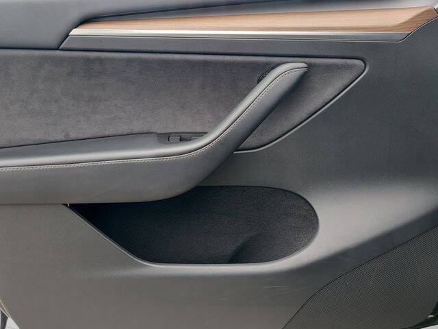 2024 Tesla Model Y Performance