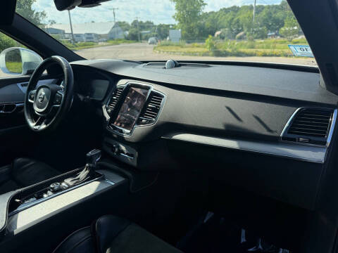 2016 Volvo XC90 T6 R-Design