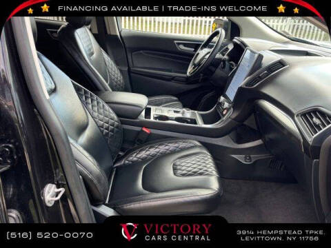 2023 Ford Edge Titanium