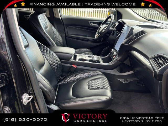 2023 Ford Edge Titanium