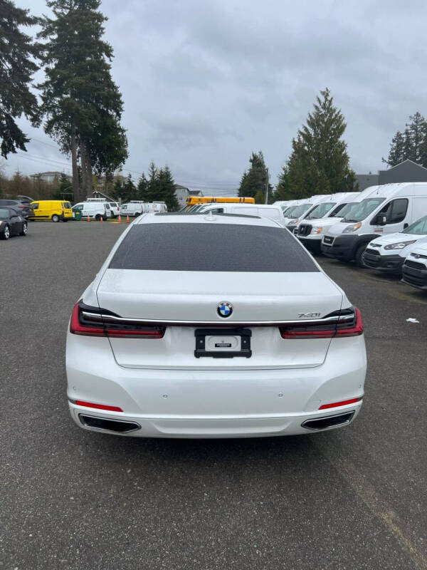 2022 BMW 7 Series 740i