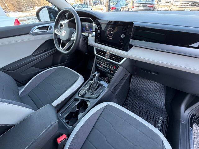 2026 Volkswagen Taos SE 4Motion