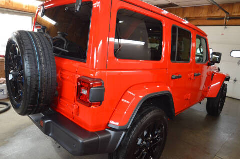 2025 Jeep Wrangler Sahara 4xe
