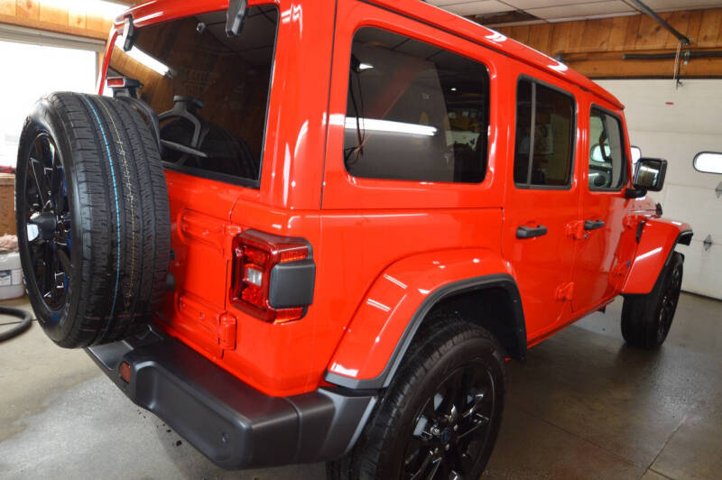 2025 Jeep Wrangler Sahara 4xe