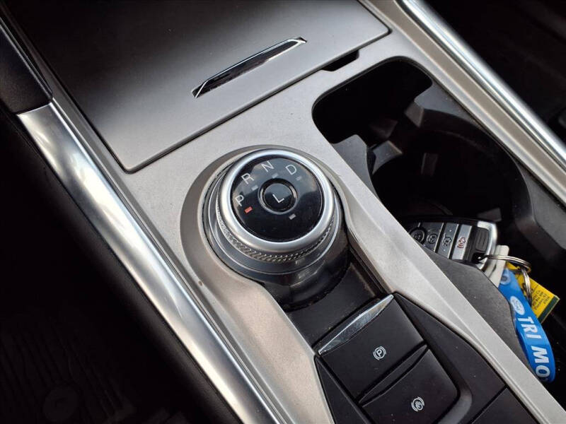 2023 Ford Explorer Hybrid Platinum