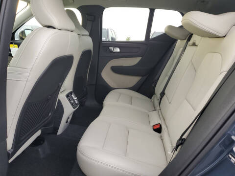2026 Volvo XC40 B5 Ultra