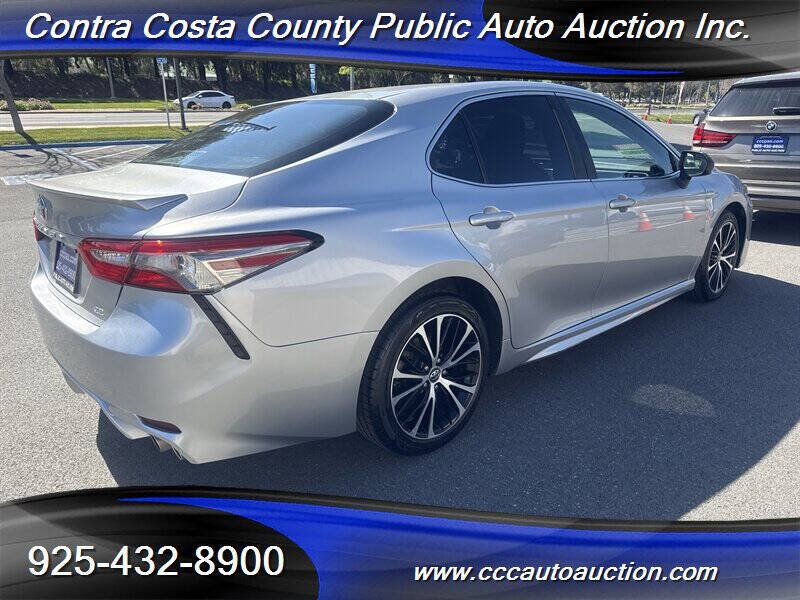 2018 Toyota Camry SE