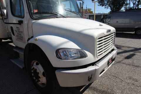 2015 Freightliner M2 106
