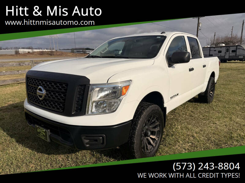 2019 Nissan Titan S's photo