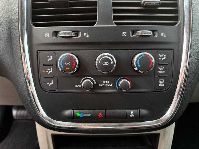 2013 Dodge Grand Caravan SE