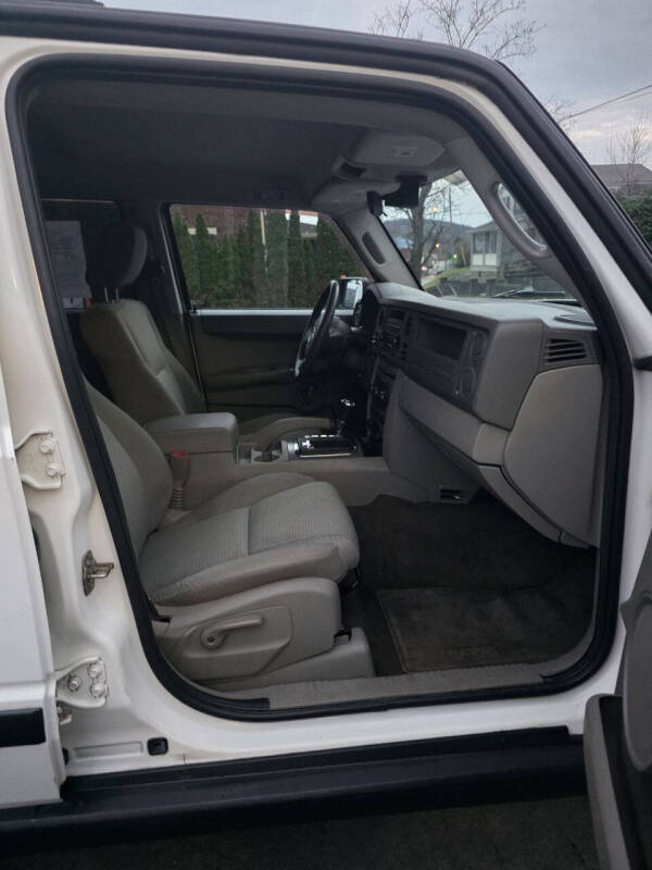 2007 Jeep Commander Sport