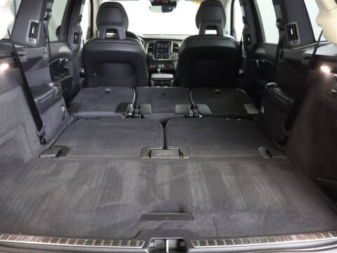 2020 Volvo XC90 T5 Momentum