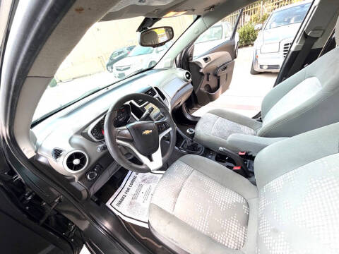 2017 Chevrolet Sonic LS Manual