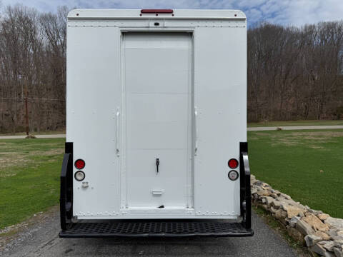 2017 Freightliner MT55 Chassis