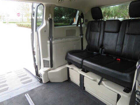 2014 Chrysler Town and Country Touring