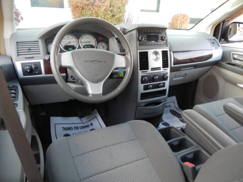2010 Chrysler Town and Country Touring
