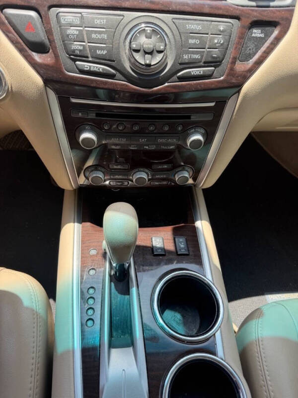 2015 Nissan Pathfinder SL
