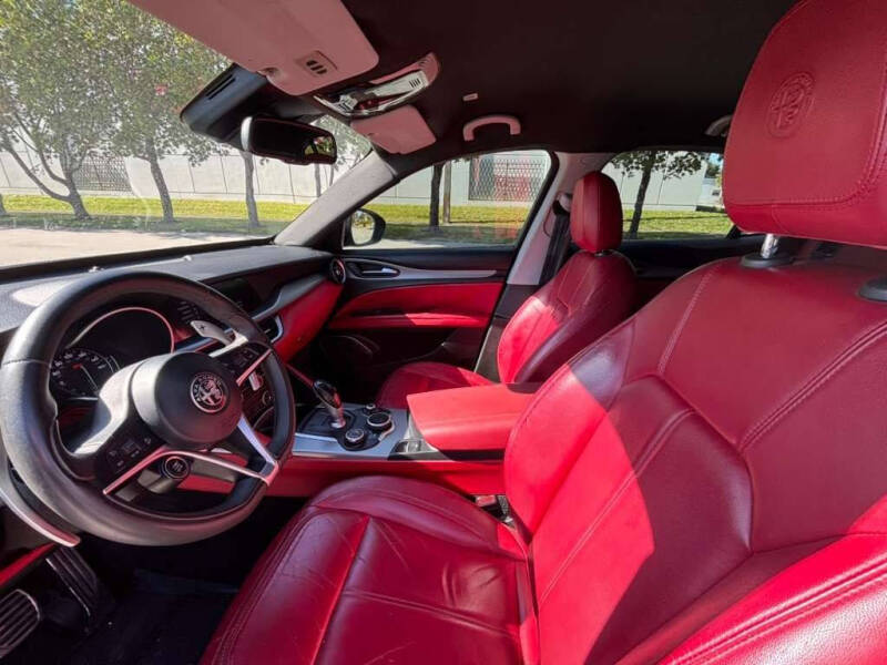 2018 Alfa Romeo Stelvio Sport