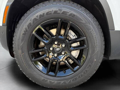 2025 Land Rover Defender 110 P300 S