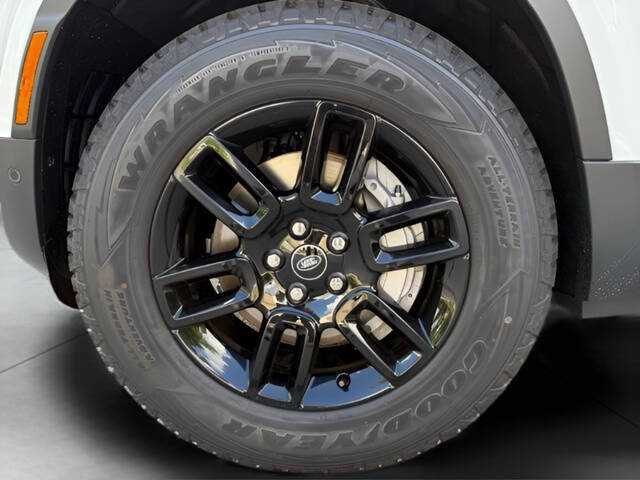 2025 Land Rover Defender 110 P300 S