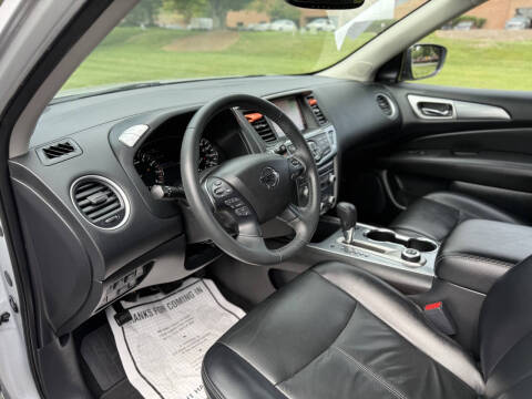 2018 Nissan Pathfinder SL