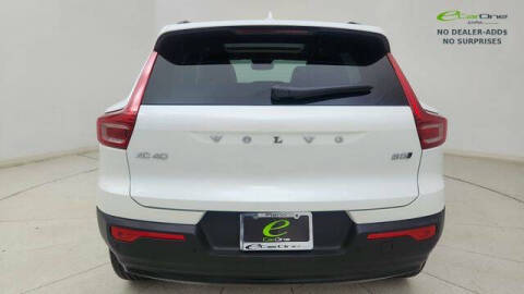 2026 Volvo XC40 B5 Plus