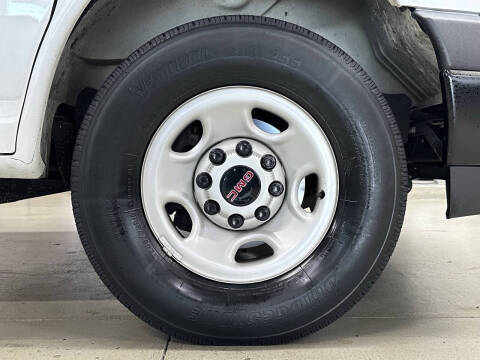 2023 GMC Savana 2500