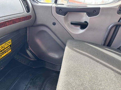 2014 Freightliner M2 106