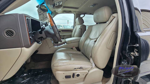 2003 Cadillac Escalade