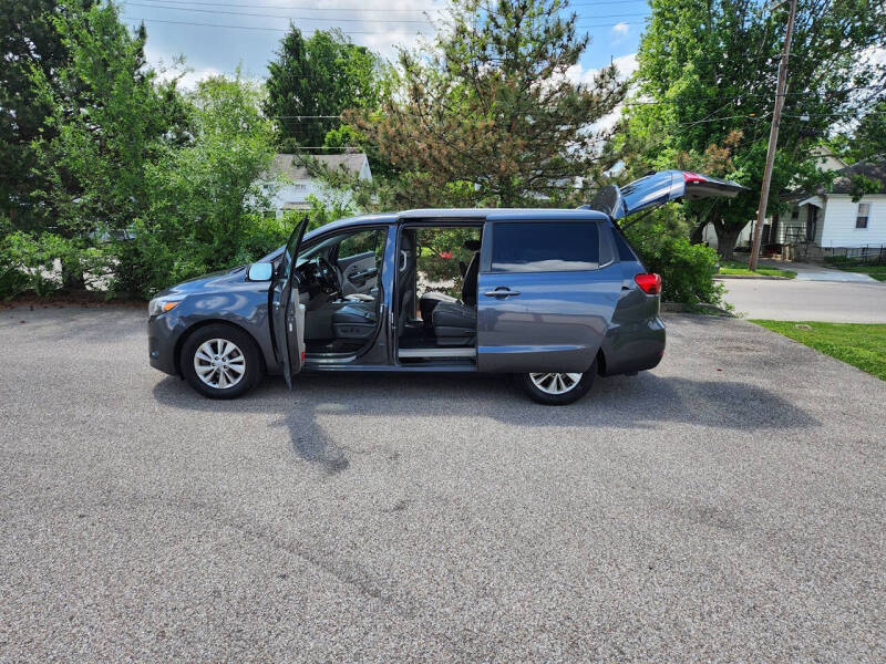 2017 Kia Sedona LX