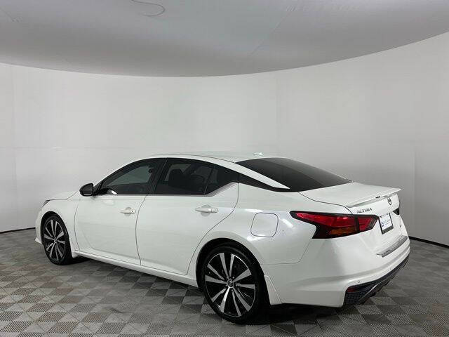 2022 Nissan Altima 2.0 SR
