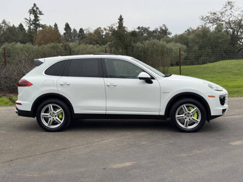 2016 Porsche Cayenne S E-Hybrid