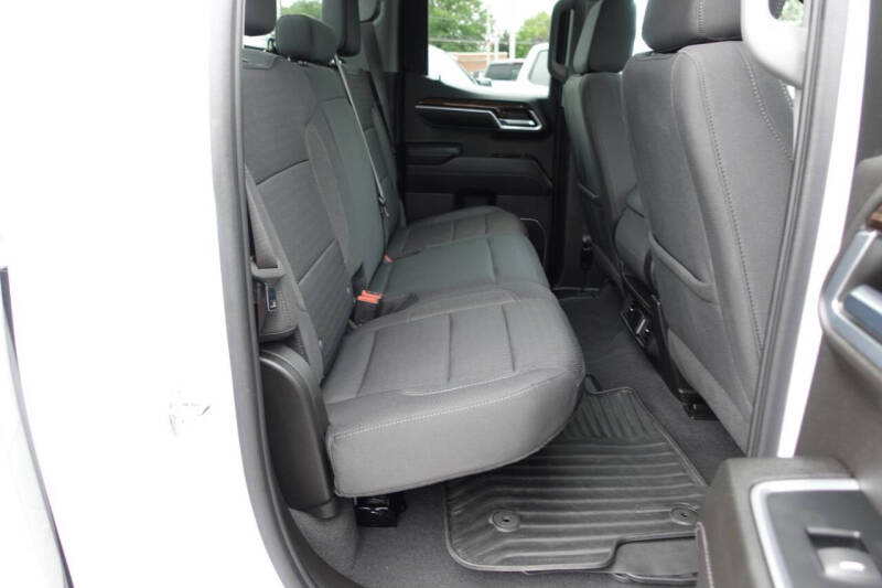 2023 GMC Sierra 1500 Elevation Standard