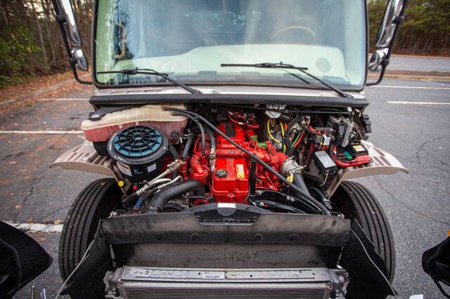 2015 Freightliner M2 106