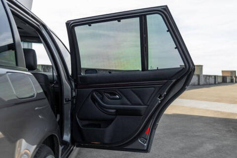 2003 BMW 5 Series 525i