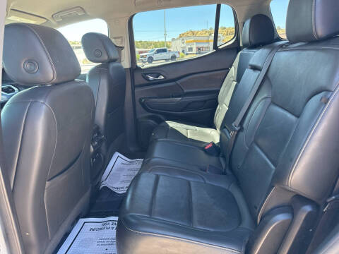 2023 GMC Acadia SLT