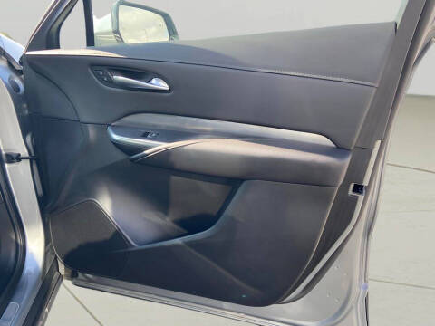 2025 Cadillac XT4 Premium Luxury