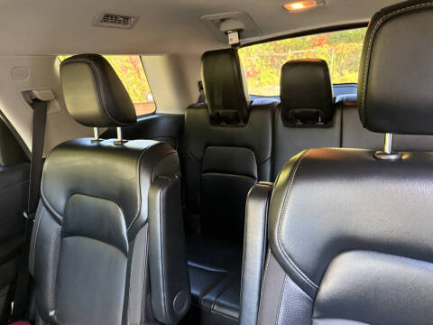 2023 Nissan Pathfinder SL