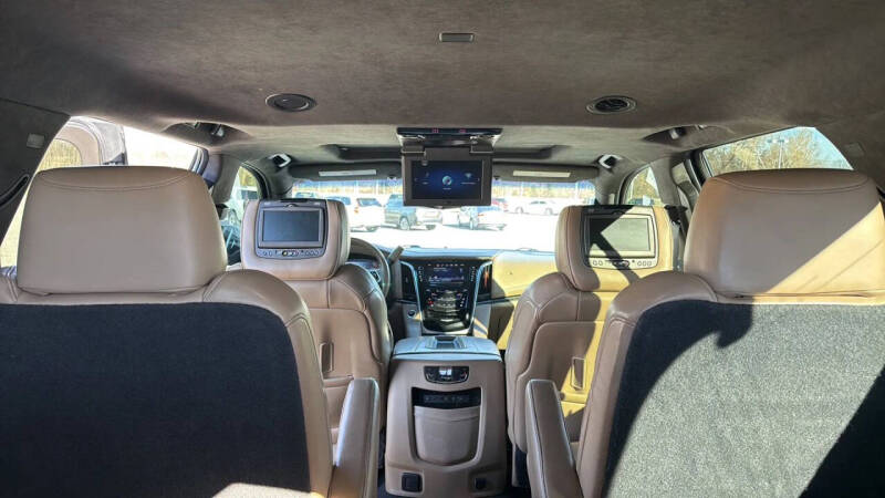 2019 Cadillac Escalade Platinum