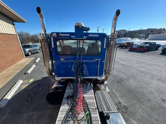 2018 Peterbilt 389