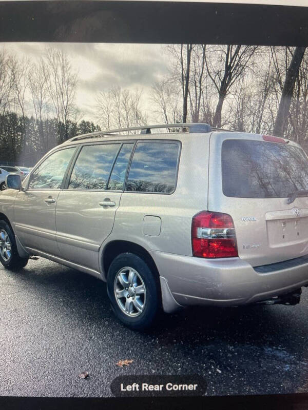 2004 Toyota Highlander for sale at Mike's Auto Sales in Rochester NY